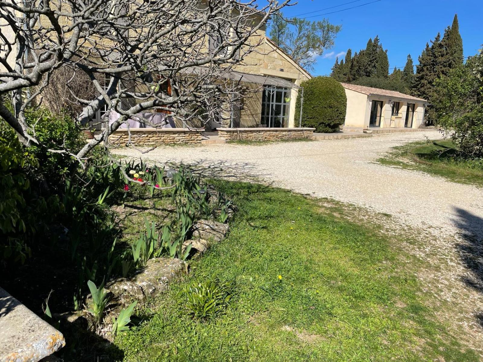 Le Mas Du Berger Saint-Quentin-la-Poterie Exterior photo